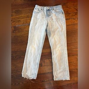 Zara mom Jean straight leg light wash distressed pants size 6